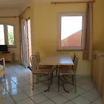 Seaview Walk To Sunset Terrace شقة ايزولا روسا