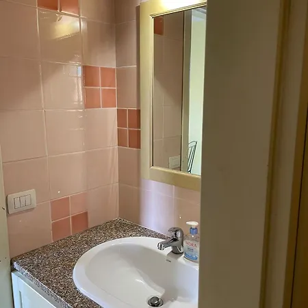 Panoramic Sea-views Sunsets, 7 Min Walk To Beach, Apartment, Terrace Isola Rossa
