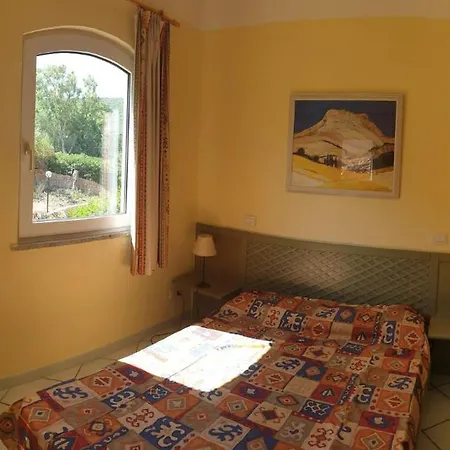Apartment Panoramic Sea-views Sunsets, 7 Min Walk To Beach, Apartment, Terrace Isola Rossa